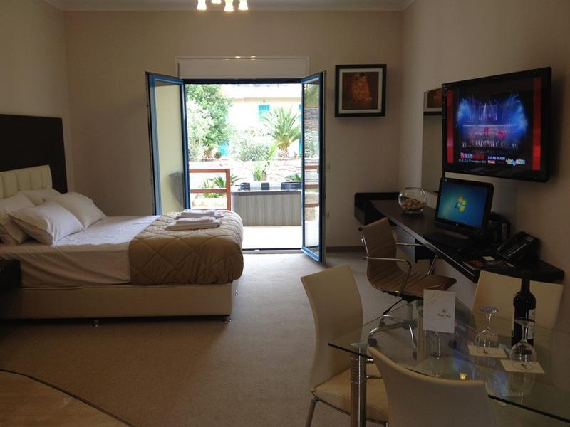 Pearl Bay Hotel Apartments Vrontádos Extérieur photo
